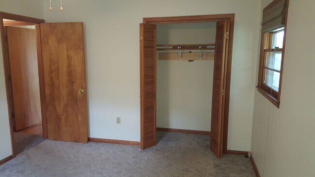 Building Photo - Updated 2 bd, 1.5 ba house, Parkade Sub., hardwoods, 5 min. from 70, fenced, avail now