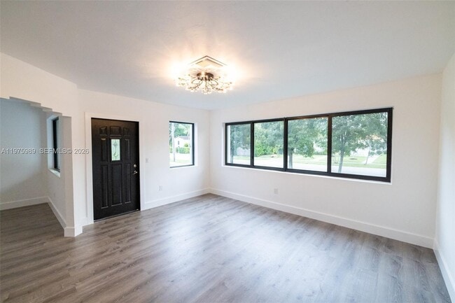 Building Photo - 3401 SW 17th St