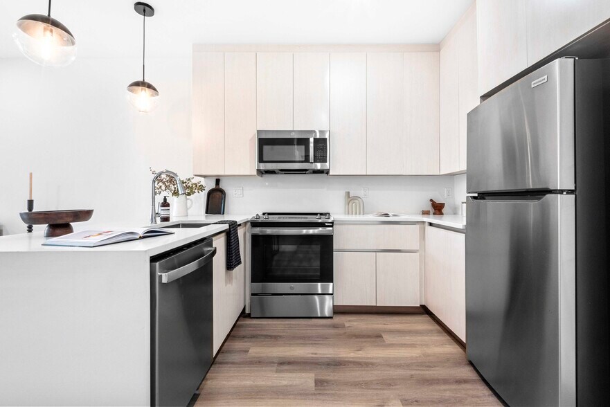 Building Photo - 99 Storms