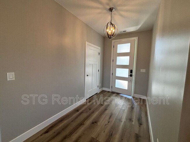 Building Photo - 1792 W 150 S