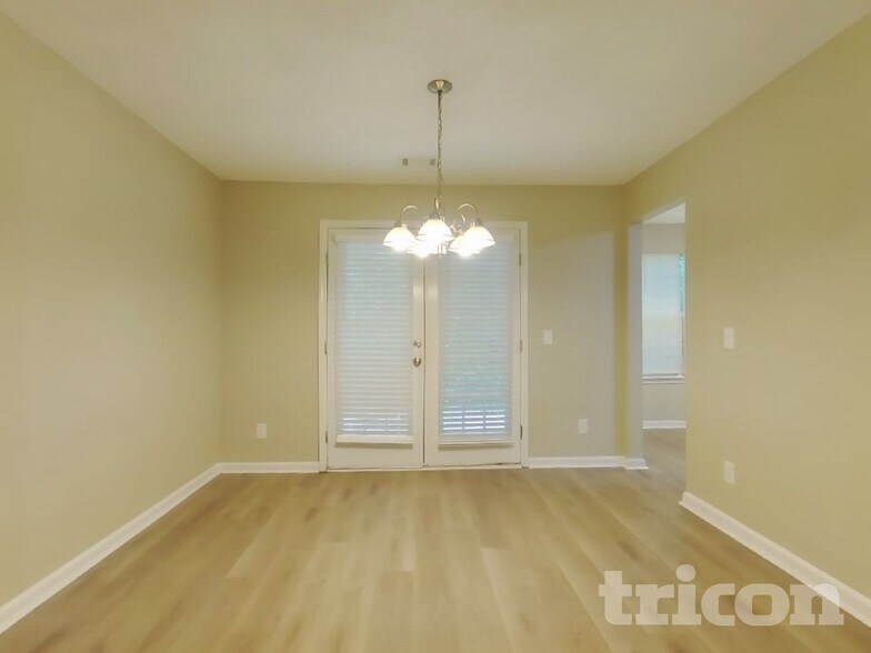 Building Photo - 215 Winterville Dr