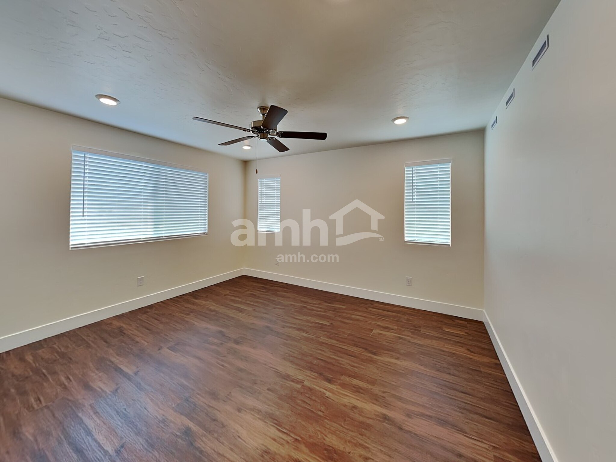 Building Photo - 1515 W Afton St