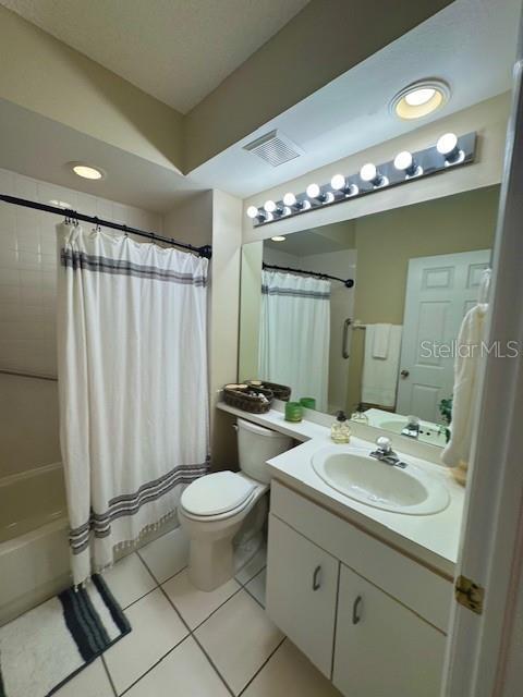 Building Photo - 6251 Shoreline Dr