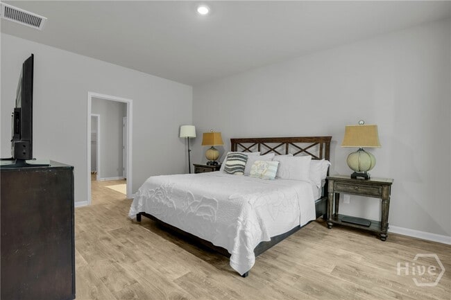 Building Photo - 106 Geranium Wy