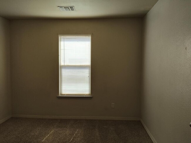 Building Photo - 2805 Conner Dr