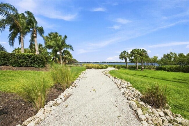 Building Photo - 920 Tidewater Shores Loop