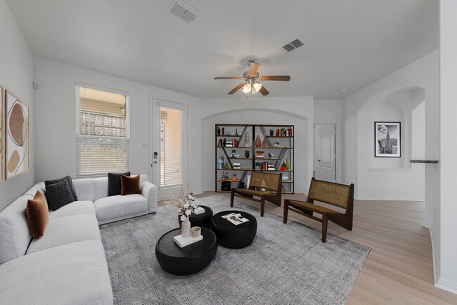 Building Photo - 14708 Little Anne Dr