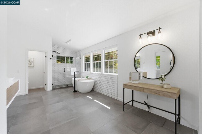Building Photo - 601 Ambience Way