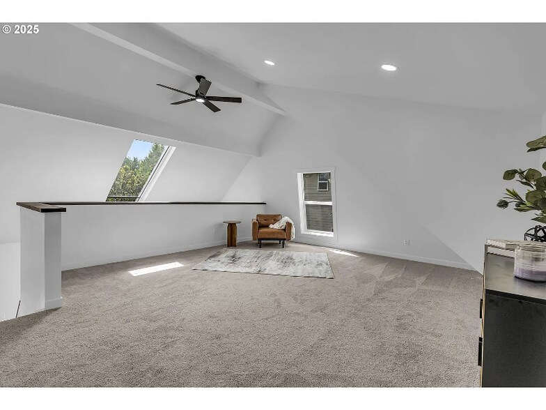 Building Photo - 5375 NW Edgebrook Pl