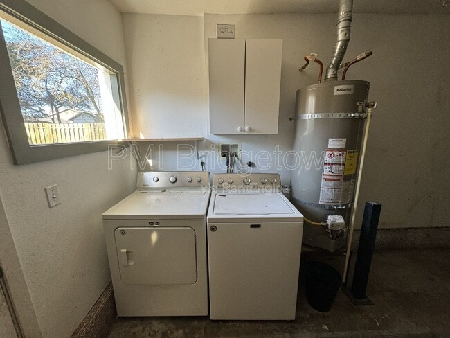 Building Photo - 9545 N Hodge Ave