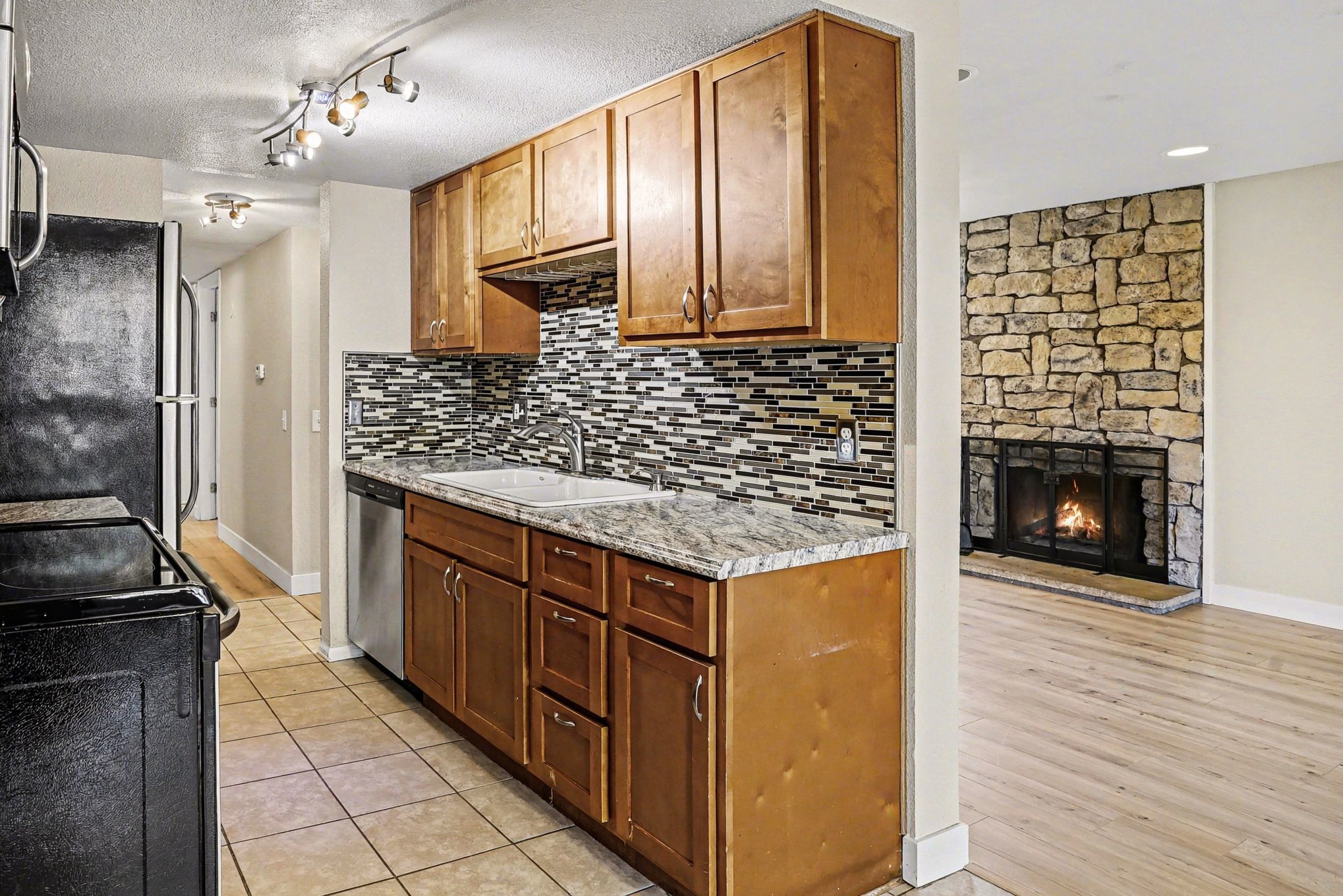 Building Photo - 9867 E Peakview Ave