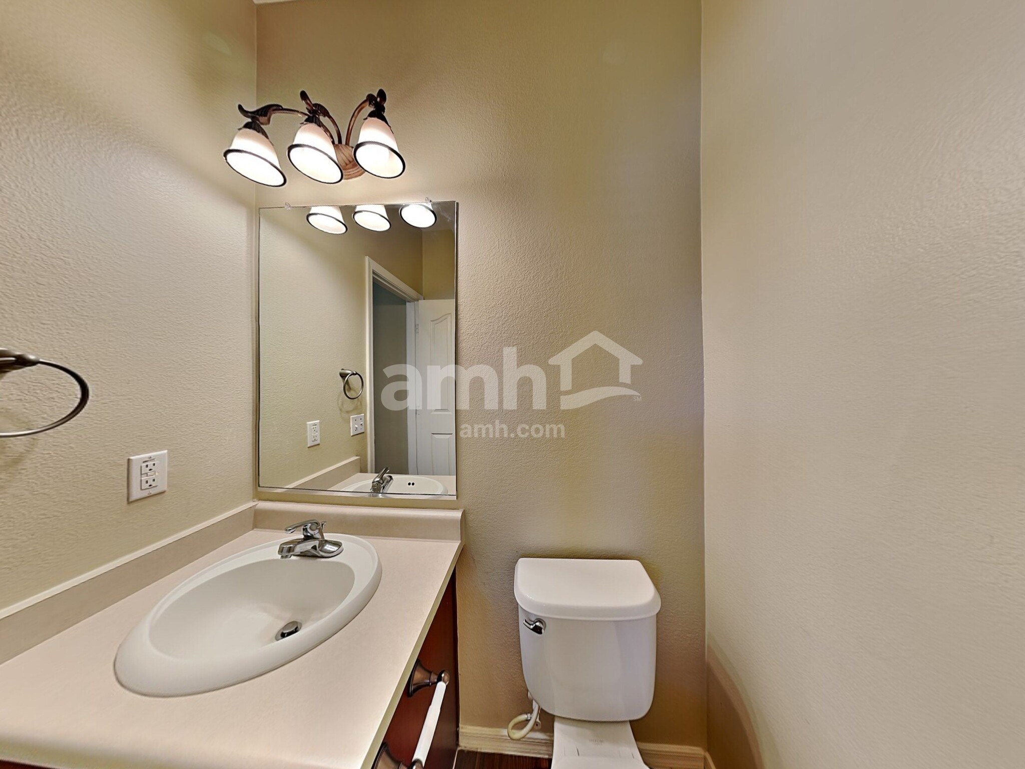 Building Photo - 6424 W Branham Ln