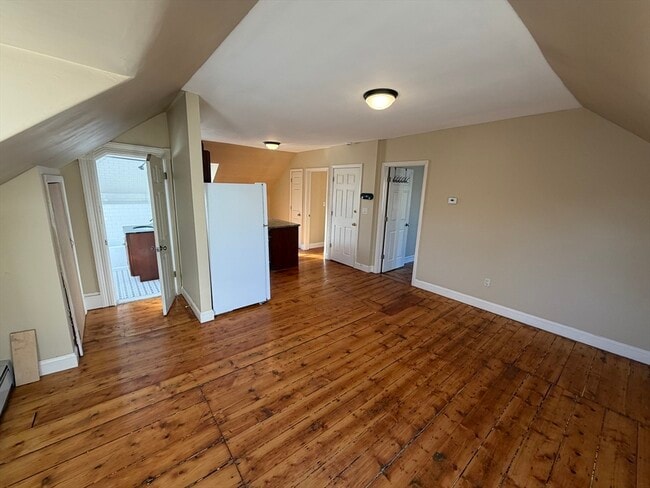 Building Photo - 91 Nason St