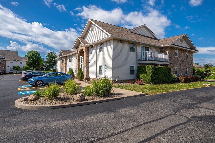 Building Photo - Laurel Springs Apartments