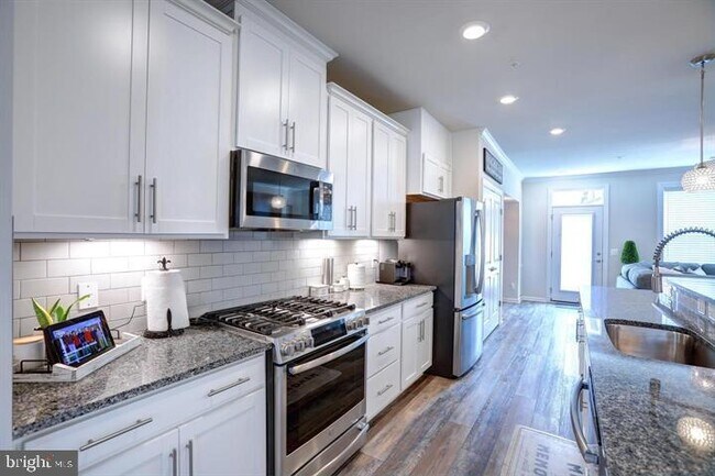 Building Photo - 20752 Wood Quay Dr
