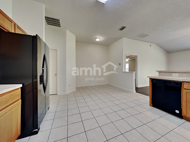 Building Photo - 11740 Crooked River Rd