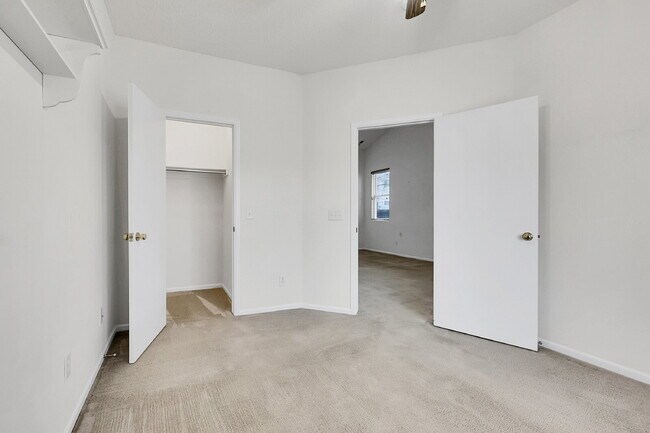 Building Photo - $2,100.00 - 3 Beds, 2 Baths, Single Family...