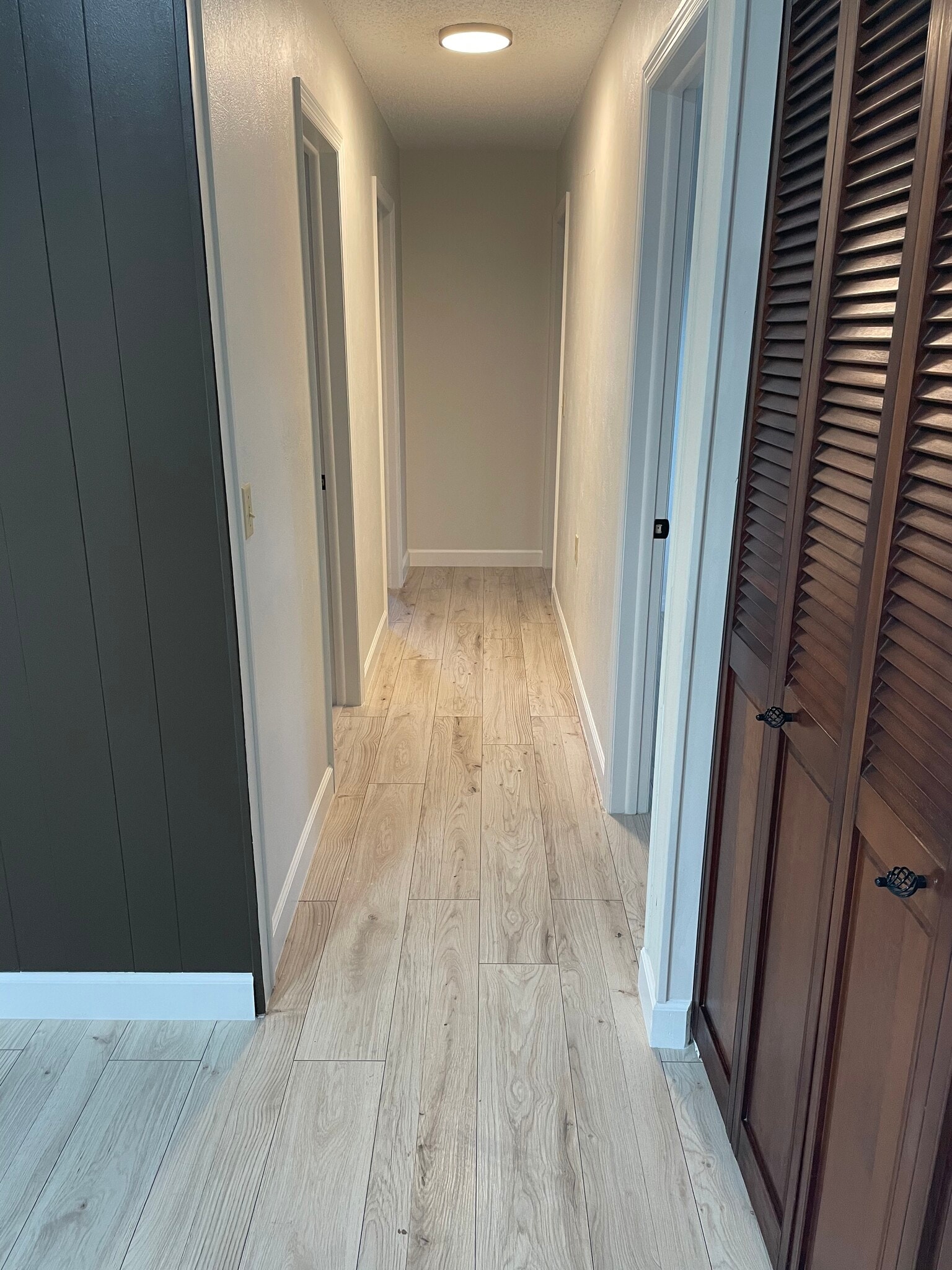 Building Photo - 42 W Highbanks Rd