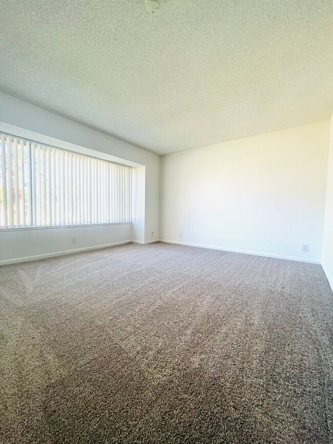 Building Photo - Todd Ranch Condo Welcome to the Todd Ranch Condo, 3-bedroom, 2-bathroom home located in the vibra...