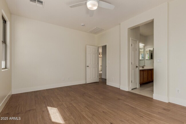 Building Photo - 40809 N Raleigh Ct