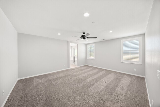 Building Photo - 37749 Fiesta Flower St