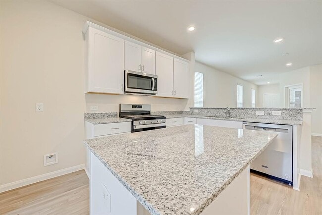 Building Photo - 16131 Kingfield Haven Dr