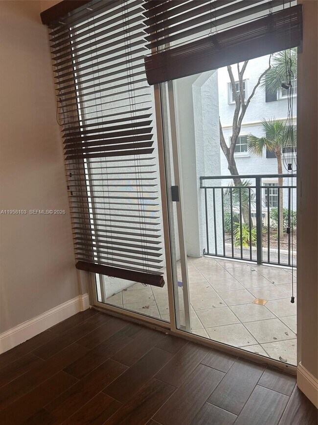 Building Photo - 3215 NE 184th St