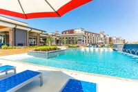 Building Photo - Summit Square