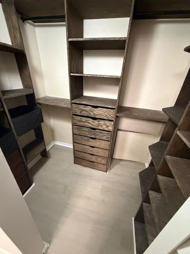 Building Photo - Feel the Ocean Breezes