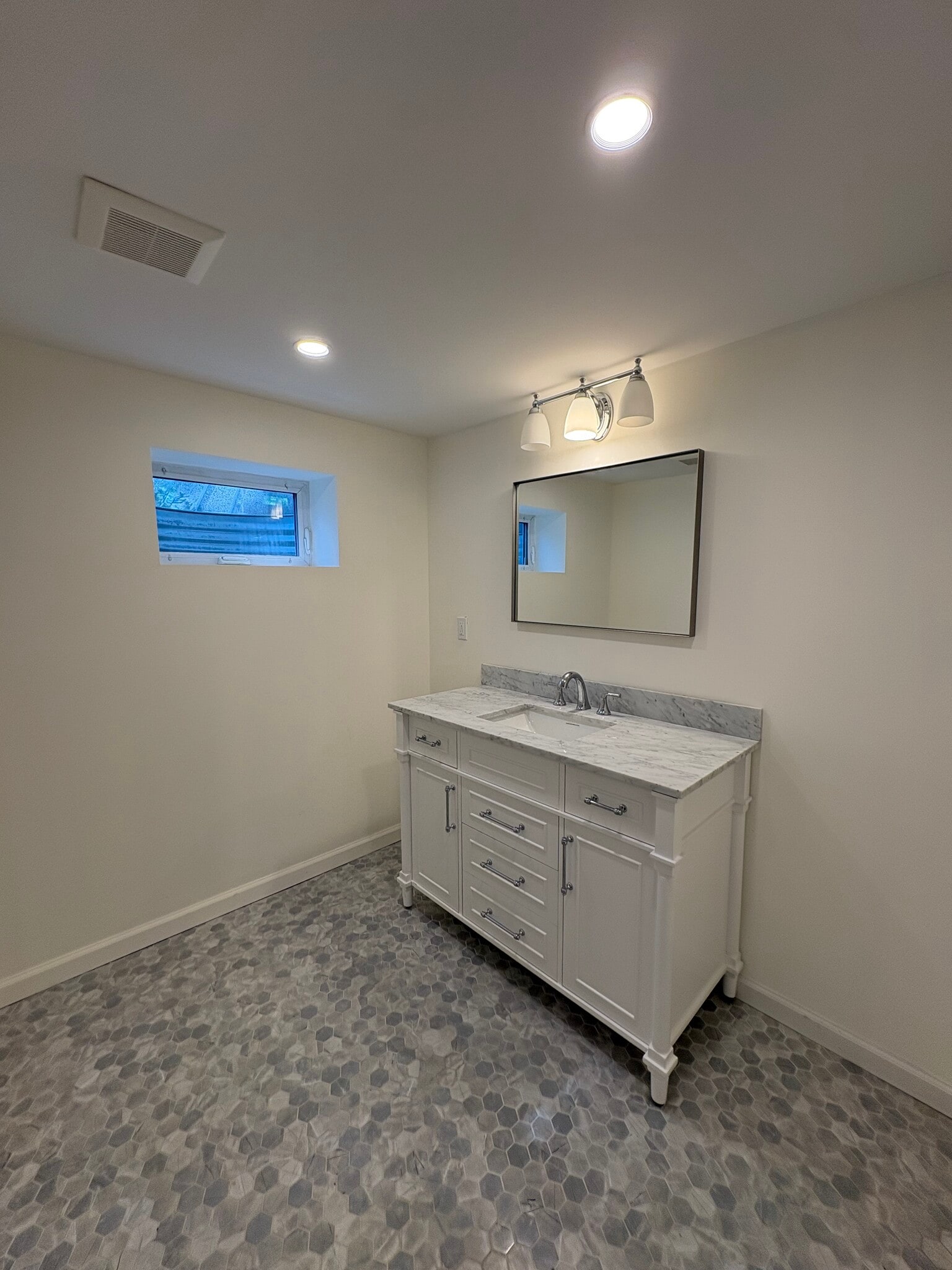 New bath with tub - 140 Split Rock Rd
