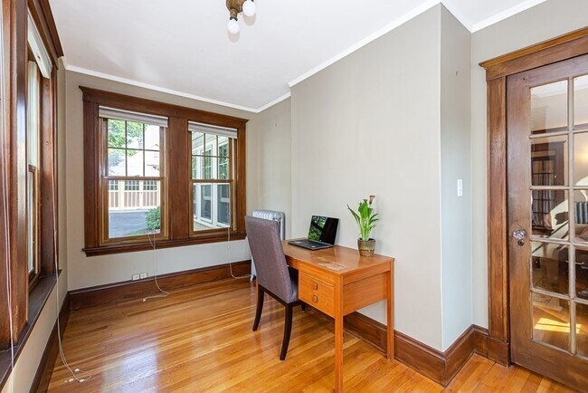 Building Photo - 43 Menotomy Rd