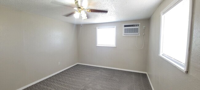 Building Photo - UPDATED COUNTRY PROPERTY