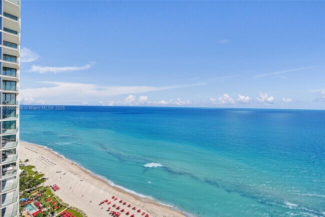 Building Photo - 17875 Collins Ave