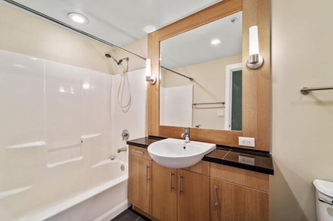 Building Photo - 0 bedroom in Seattle WA 98121
