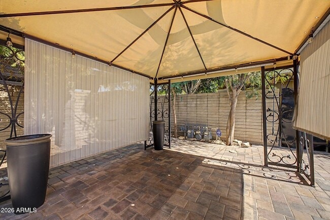 Building Photo - 3734 E Montecito Ave