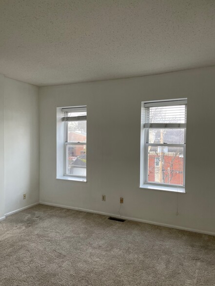 Building Photo - 4319 Lindell Blvd