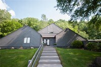 Building Photo - 260 Hogan Rd