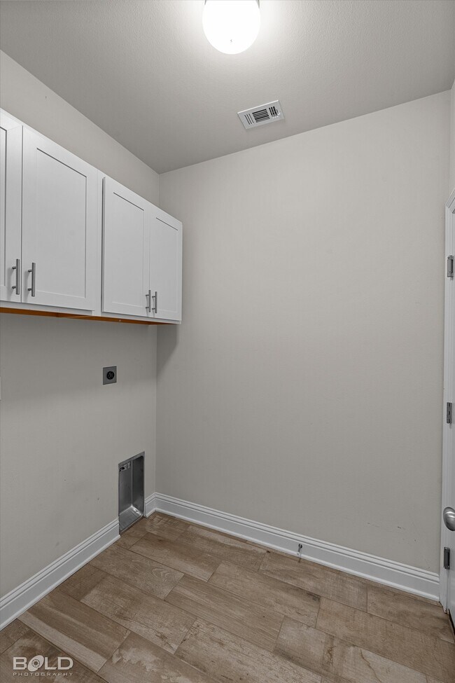 Building Photo - 257 Sedgewick Ave