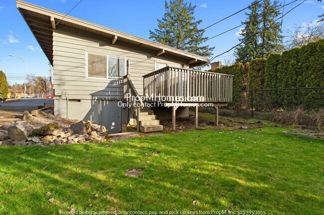 Building Photo - Charming 2 Bedroom Duplex in SW Portland!