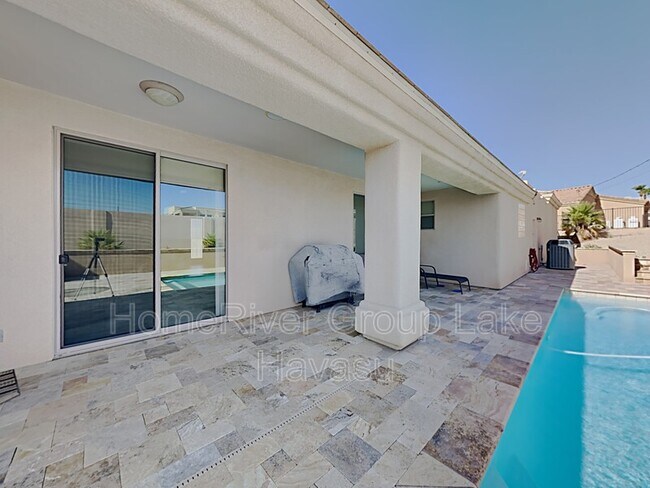 Building Photo - 1890 Ranchito Dr