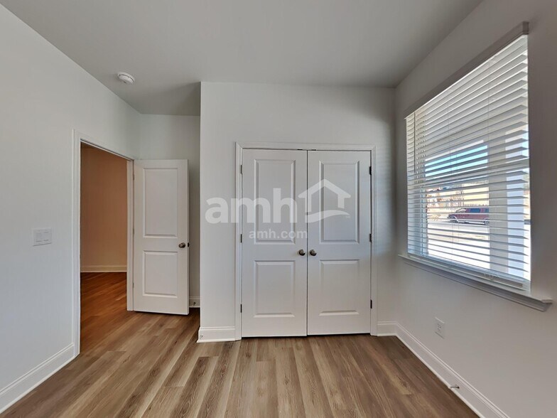 Building Photo - 1365 Soapstone Rd