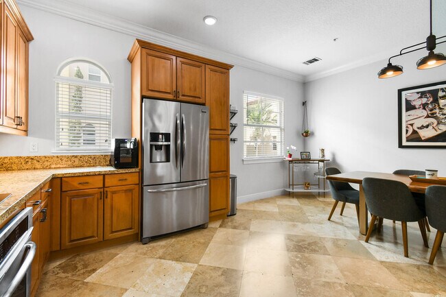 Building Photo - 25 Via Floresta Dr