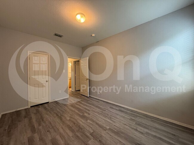 Building Photo - 1113 Shadowridge Cir