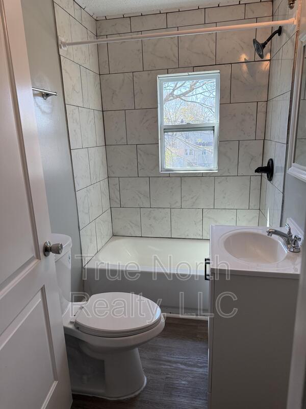 Building Photo - 521 S Wayne Ave