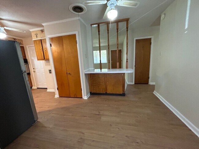 Building Photo - 5205 Nelbrook Dr