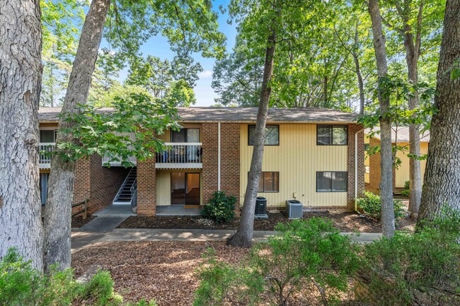 Building Photo - 1212 Schaub Dr