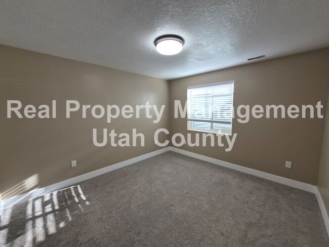 Building Photo - 1624 S 210 W