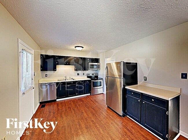 Building Photo - 9459 Hadway Dr