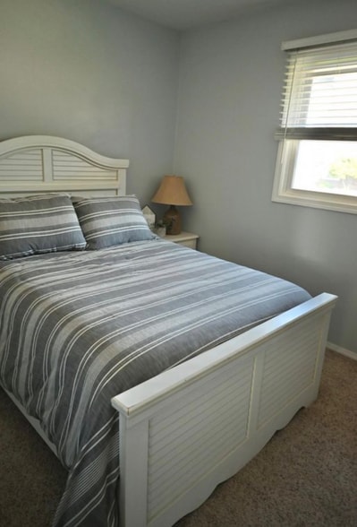 Building Photo - 802 Longview Dr