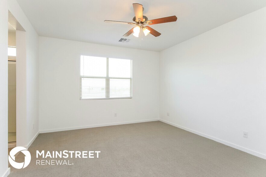 Building Photo - 4386 Greenleaf Dr